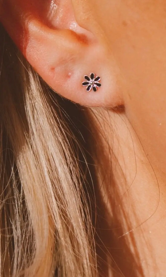 Black Daisy Earring