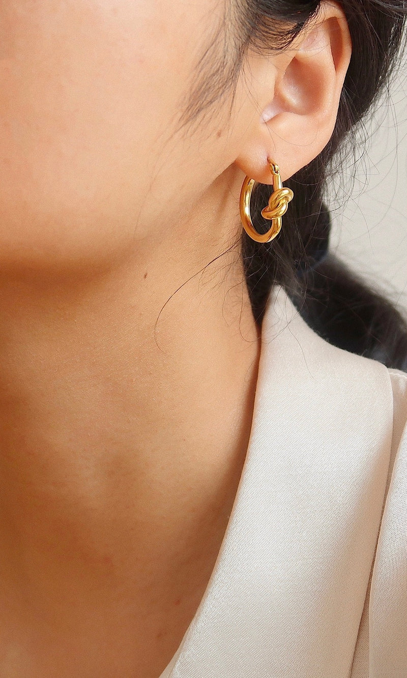 18k Gold Knotted Hoop Earrings